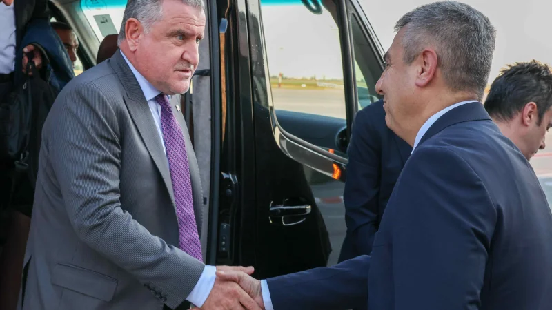Gençlik ve Spor Bakanı Osman Aşkın Bak Mersin'e Geldi