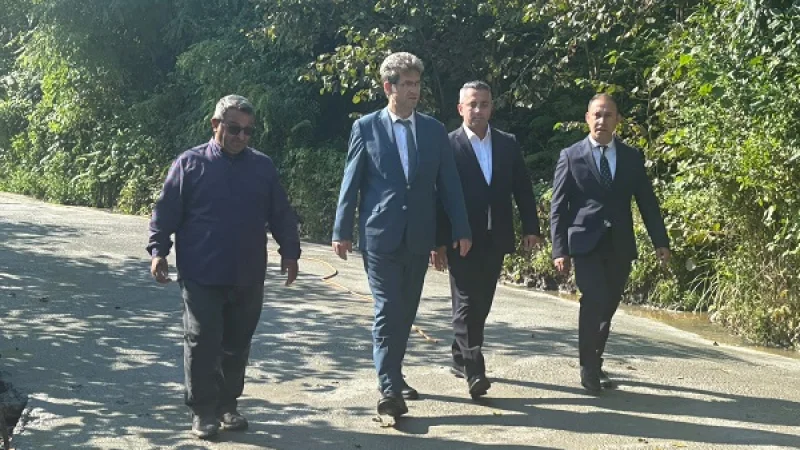 Görele Kaymakamı İbrahim Civelek, İnanca Köyü'ndeki Yol Çalışmalarını İnceledi