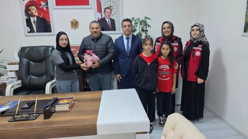 Gümüşhane'de Dünya Kız Çocukları Günü Dolayısıyla Anlamlı Buluşma Gerçekleştirildi
