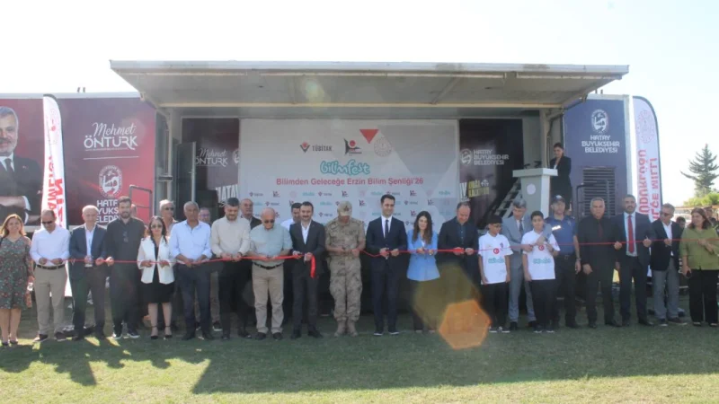 Hatay İl Milli Eğitim Müdürü Dr. Harun Tüysüz Erzin'de Bilim Şenliği'ne Katıldı