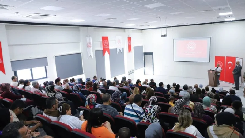 Hatay'da Koruyucu Aileler İçin 1. Kademe Eğitim Programı Düzenlendi