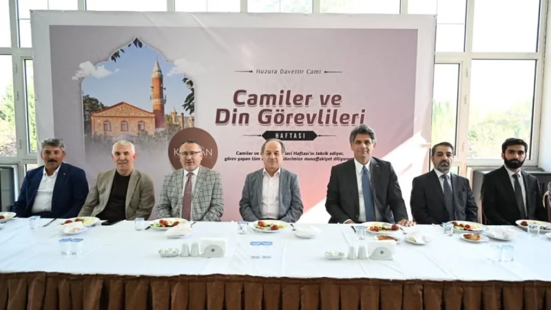 Kartepe'de Din Görevlileri ve Cami Dernekleri Programda Buluştu