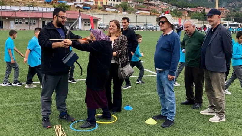 Kastamonu'da Huzurevinde Kalan Yaşlılar Spor Etkinliğinde Buluştu