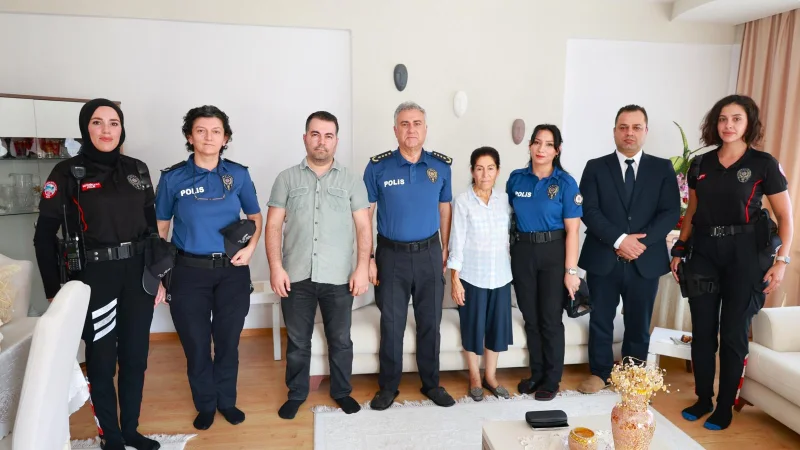 Mersin Emniyet Müdürü Fahri Aktaş'tan Şehit Ailesine Ziyaret