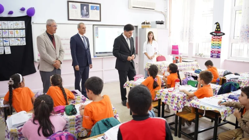 Mersin İl Milli Eğitim Müdürü Muhammed Özdemirci'den Okul Ziyareti