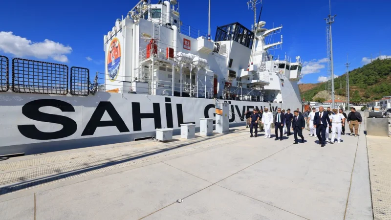 Muğla Valisi Akbıyık'tan Sahil Güvenlik'e Ziyaret: Mavi Vatan'da Denetim