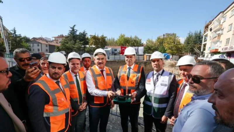 Niğde'de Dışarı Cami Otoparkı ve Peyzaj Projesi'nin temeli atıldı