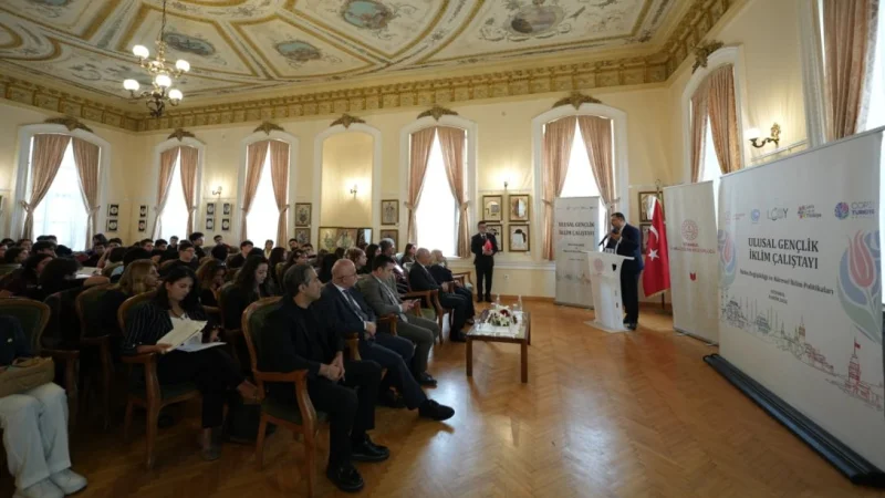 İstanbul'da Gençler İklim Değişikliği İçin Çözüm Önerilerini Sundu