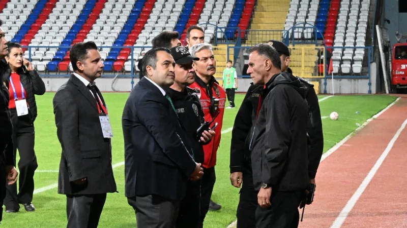 Karabük Emniyet Müdürü Osman Tınmazol'dan Stadyumda Güvenlik Denetimi