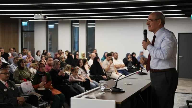 Uluslararası 16. Kocaeli Kitap Fuarı'nda Aile ve Gençlik Eğitimi Söyleşisi