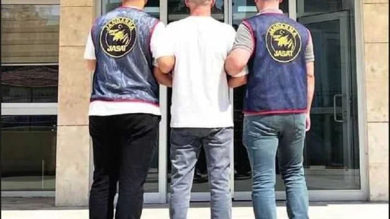 Adana'da 17 Yıl Hapis Cezasıyla Aranan Şahıs Yakalandı