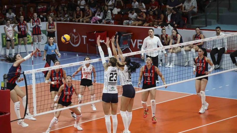 Ankara Büyükşehir Belediyesi Spor Kulübü Kadın Voleybol Takımı 1. Lig'deki ilk maçına çıktı
