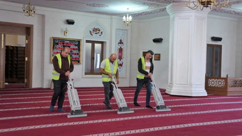 Keçiören’de İbadethaneler Düzenli Olarak Temizleniyor