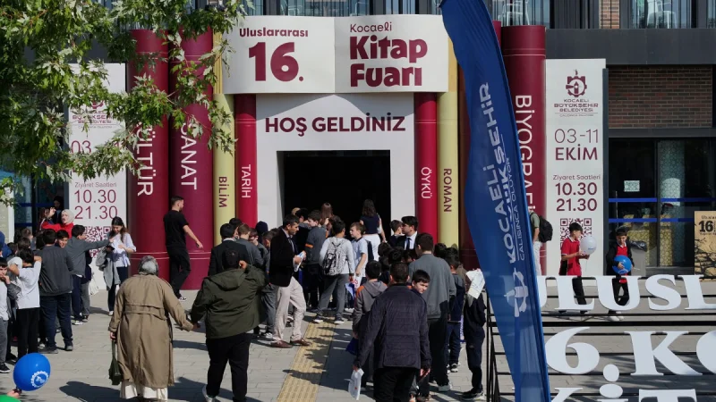 Kocaeli Kitap Fuarı Farklı Ülkelerden Ziyaretçileri Ağırlıyor