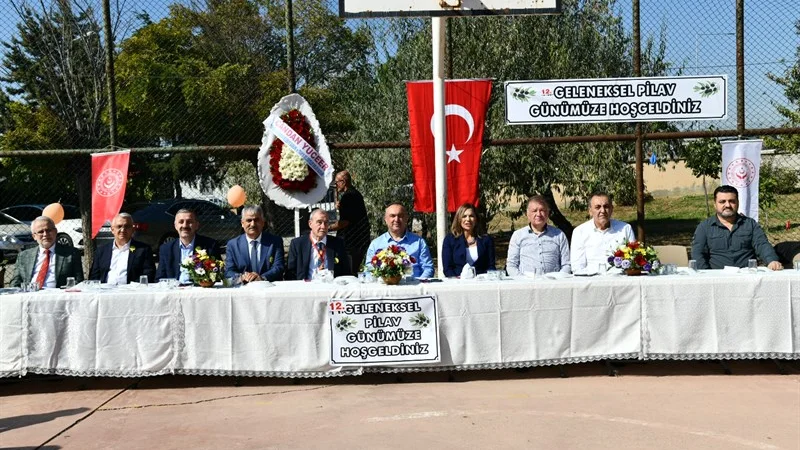 Tekirdağ Yetiştirme Yurdu 12. Geleneksel Pilav Günü'nde protokol ve yurtta büyüyenler bir araya geldi