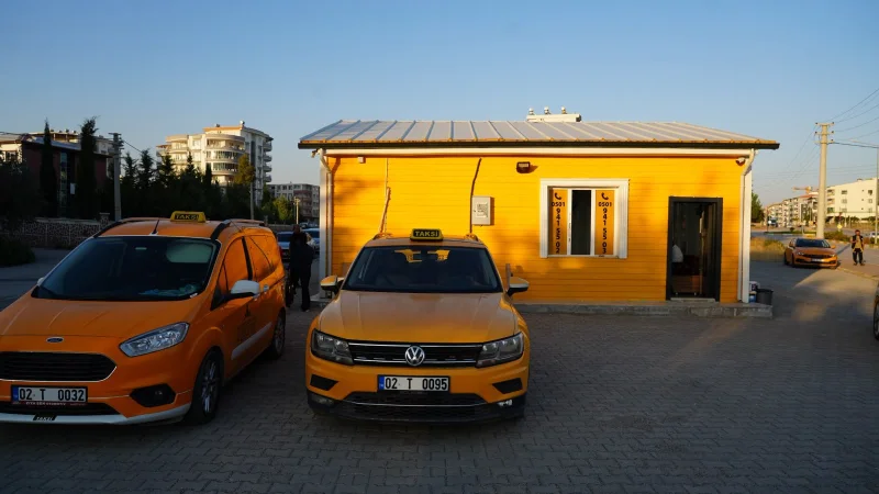 Adıyaman’da Taksici Esnafına İlk Kalıcı Durak Hizmete Açıldı