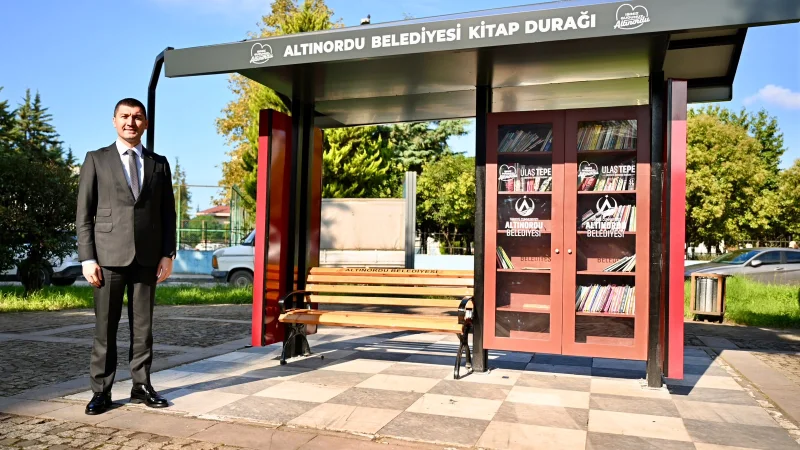 Altınordu Belediyesi'nden Parklara 'Kitap Durağı' Uygulaması