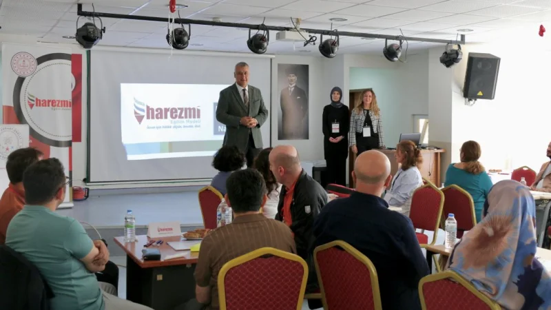 Amasya'da Öğretmenlere Harezmi Eğitim Modeli Eğitimi