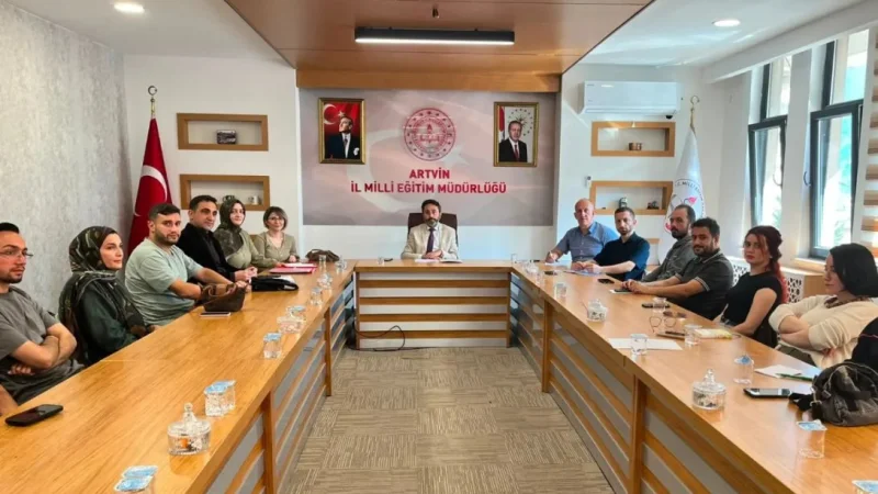 Artvin'de Eğitim Teknolojileri ve YEĞİTEK Projeleri Masaya Yatırıldı