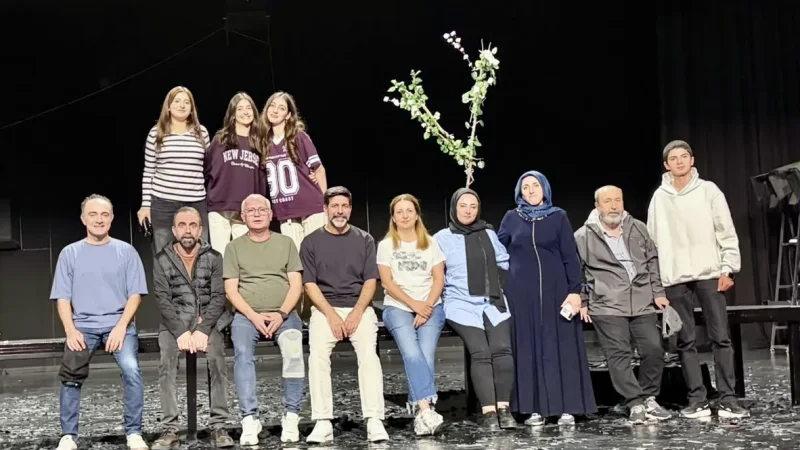 Bağlar'da Drama Kursiyerleri Tiyatro Buluşmasında Bir Araya Geldi