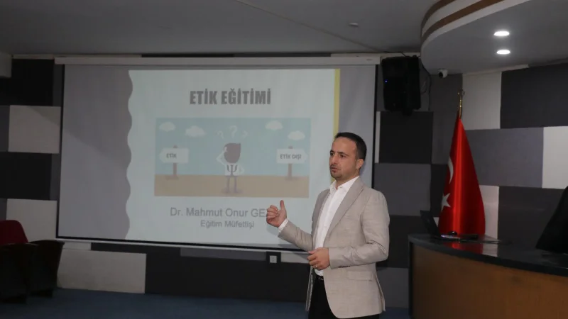 Batman Belediyesi Personeline Etik Eğitimi Verildi
