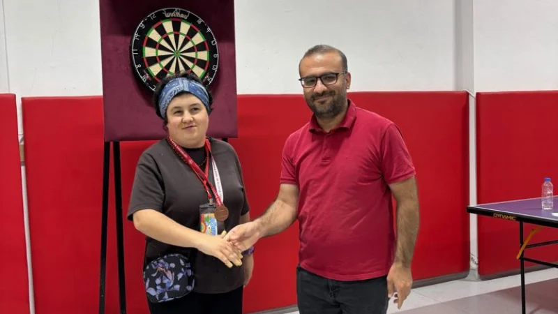 Batman'da Engelli Bireyler Dart Turnuvasında Bir Araya Geldi