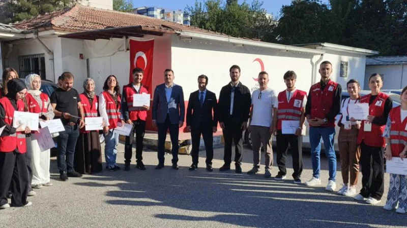 Batman'da Kızılay Ekibine Psikolojik İlk Yardım Eğitimi Verildi