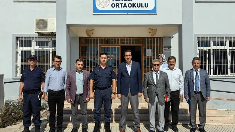 Bozyazı Kaymakamı Dr. Tuncay Topsakaloğlu'ndan Tekeli Ortaokulu'na Ziyaret