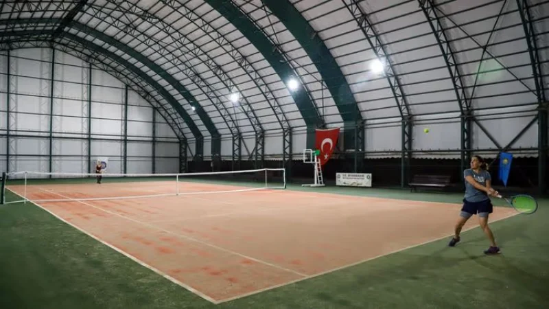 Diyarbakır'da 16. Amed Cup Tenis Turnuvası Heyecanı Sürüyor