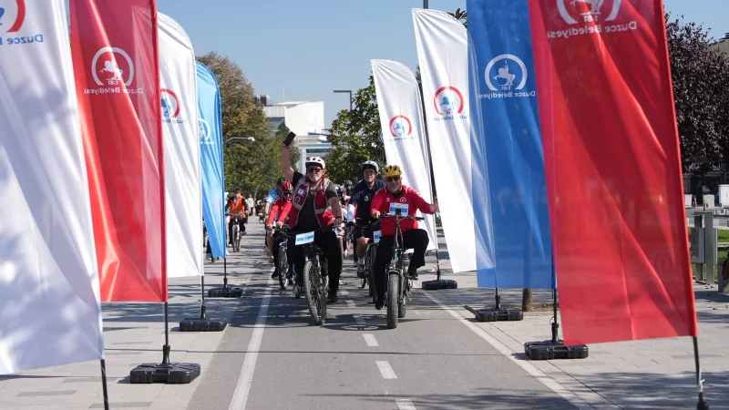 Düzce’de Yüzlerce Bisiklet Tutkunu “Hareketin Adı Bisiklet” Etkinliğinde Pedal Çevirdi