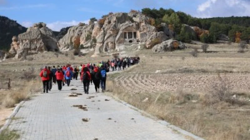 Eskişehir'de Cumhuriyet'in 103. Yıl Dönümüne Özel Frig Vadisi Doğa Yürüyüşü