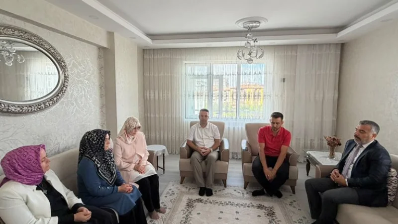 Gaziantep'te Şehit Ailelerine Vefa Ziyaretleri Gerçekleştirildi