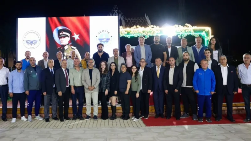 Gemlik Belediyespor Kulübü Dayanışma Gecesinde Bir Araya Geldi