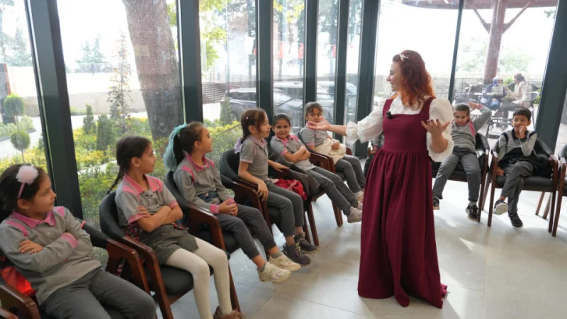 Kahramanmaraş’ta Çocuklar Tarihi Kalede Masallarla Buluştu