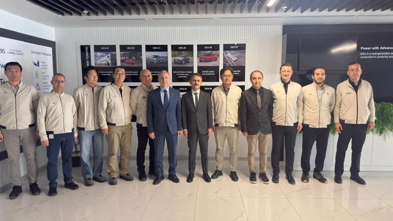 Kocaeli Valisi İlhami Aktaş'tan Hyundai Mobis Batarya Fabrikasına İnceleme