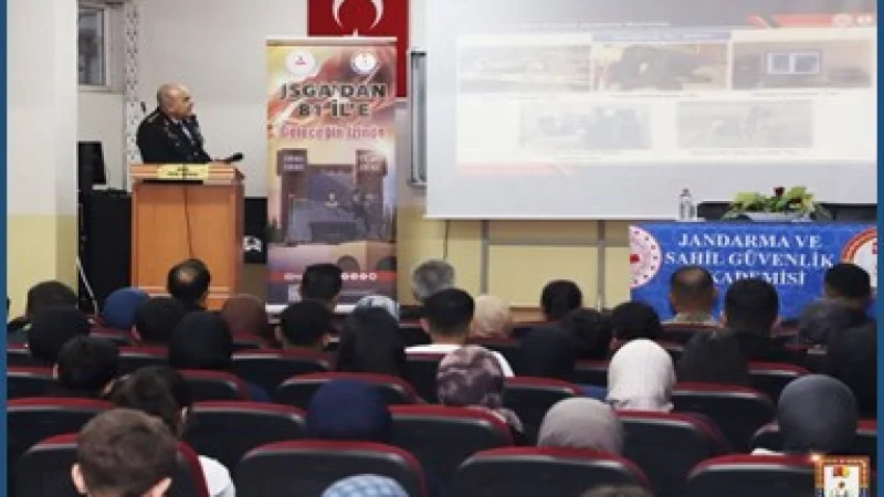 Muş'ta öğrencilere Jandarma ve Sahil Güvenlik Akademisi tanıtıldı