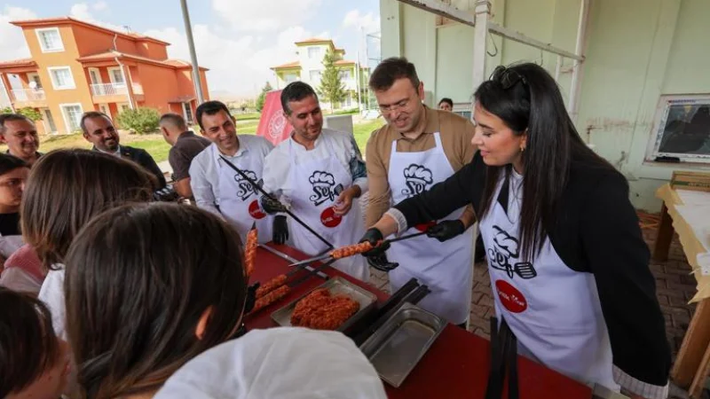 Niğde'de Dünya Kız Çocukları Günü Dolayısıyla 'İyilik Var' Programı Düzenlendi