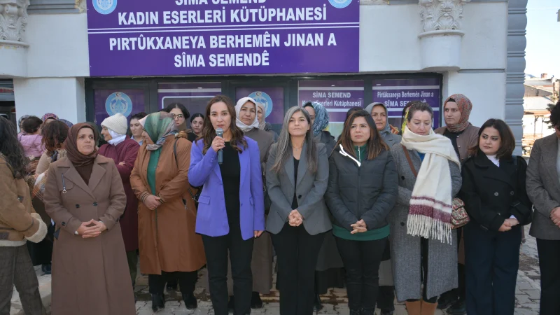 Van Çaldıran'da Sima Semend Kadın Eserleri Kütüphanesi Törenle Açıldı
