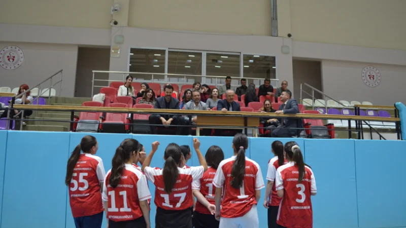 Afyonkarahisar'da Çocuk Evleri Arasında Voleybol Turnuvası Düzenlendi
