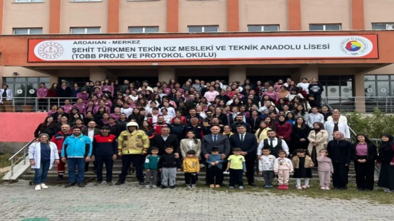 Ardahan'da Öğrencilere Afet Bilinci Eğitimi ve Tatbikatı