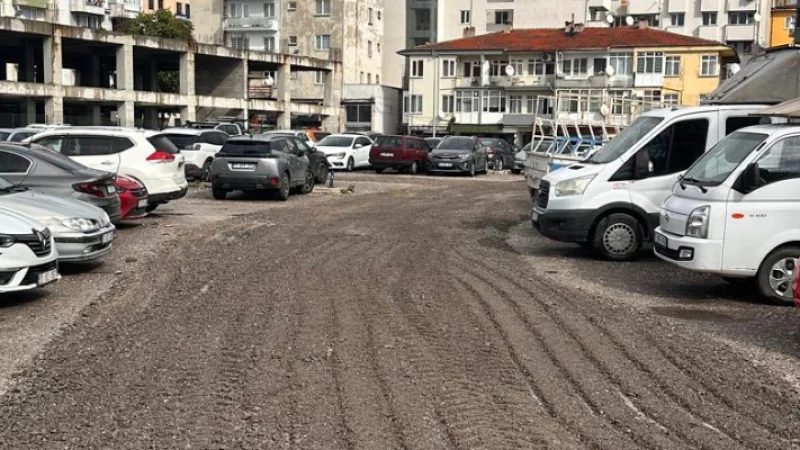 Çanakkale'de Cennet Otoparkı'nın Zemini Düzenlendi