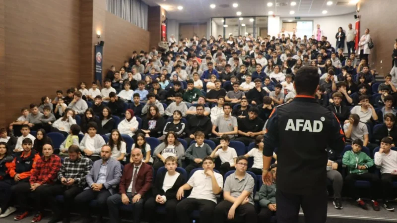 Çanakkale'de Öğrencilere Afet Farkındalık Eğitimi ve Tatbikat