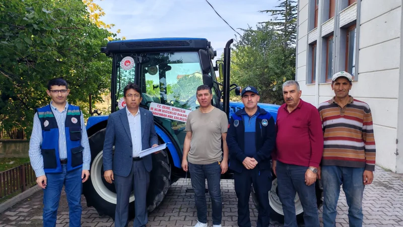 Çevre, Şehircilik ve İklim Değişikliği Bakanlığı'ndan Tatlarin Belediyesi'ne Araç Desteği