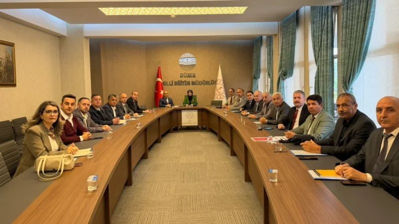 Düzce'de Lise Müdürleri Eğitim Süreçlerini Değerlendirdi