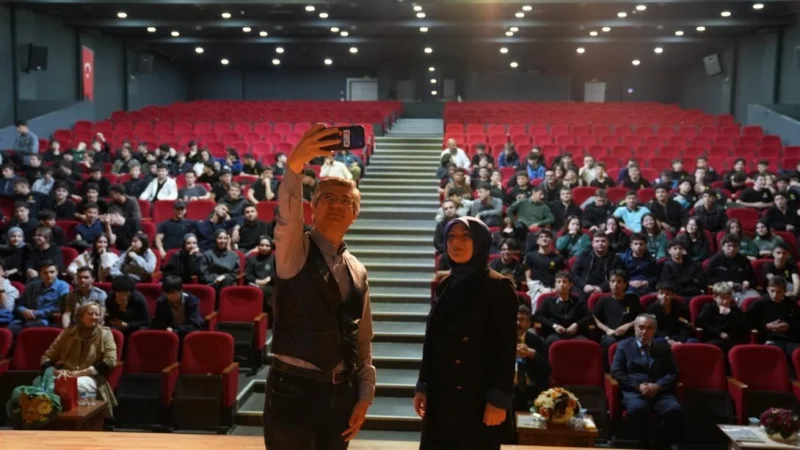 Düzce'de Öğrencilere Motivasyon ve Etkili Ders Çalışma Teknikleri Semineri