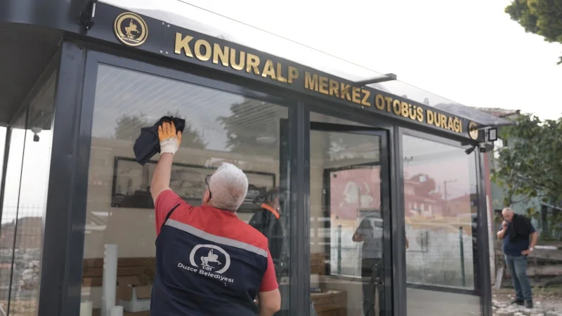 Düzce'de Öz Kaynaklarla Üretilen 8. Kapalı Durak Konuralp'e Yerleştirildi