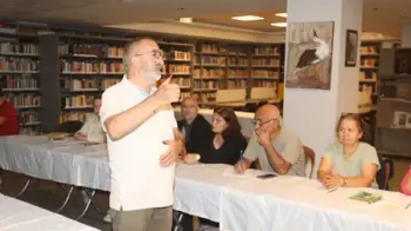 Efes Selçuk'ta Kitap Severler Sabahattin Ali'nin Kuyucaklı Yusuf Eserini Konuştu