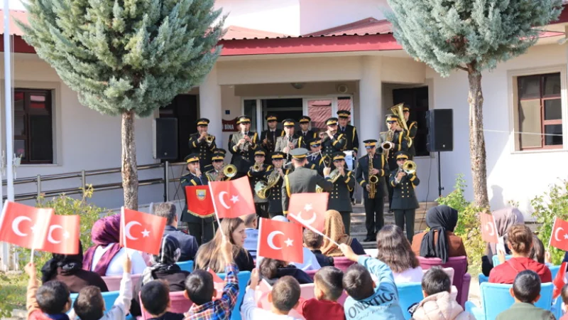 Erzincan'da 11 Ekim Dünya Kız Çocukları Günü'nde Anlamlı Etkinlik