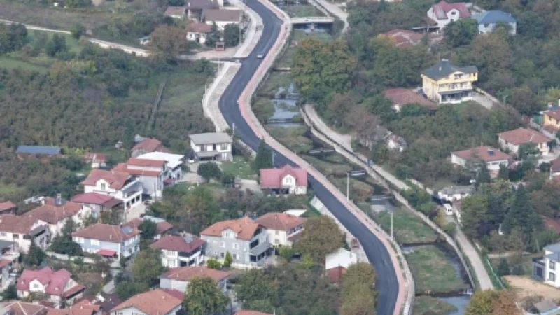 Hendek'te Altyapı ve Yol Yapım Çalışmaları Sürüyor