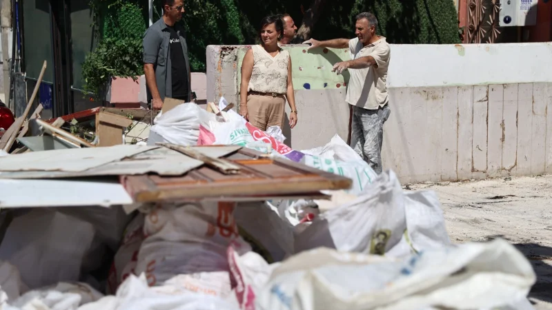 Karabağlar'da Kaçak Atıklarla Mücadele Sürüyor: Yıllık 80 Milyon TL'lik Ek Maliyet